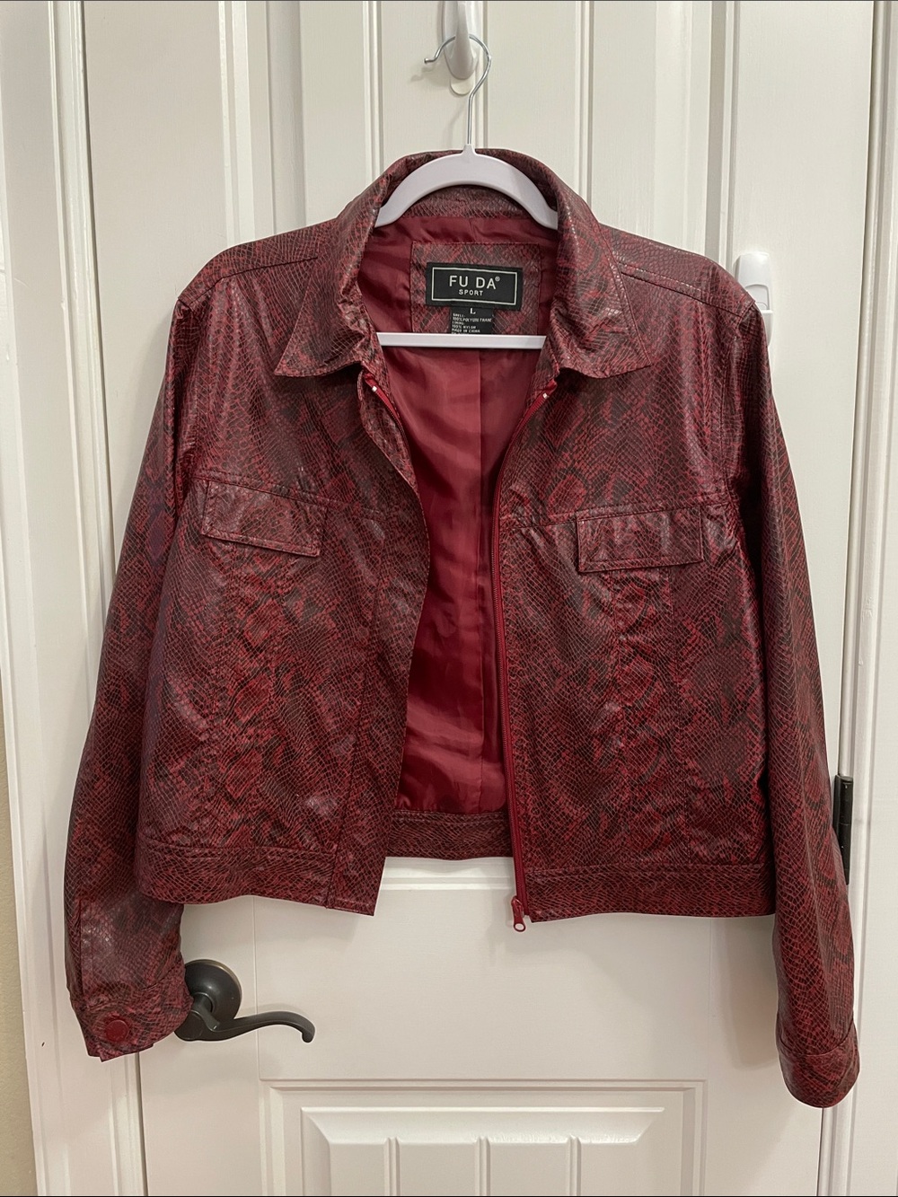 FU DA Women's Burgundy Snake Print Zip Jacket